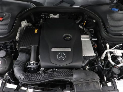 Used 2019 Mercedes-Benz GLC 300 4MATIC image 27