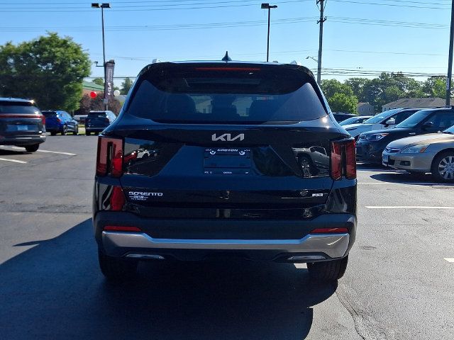 Used 2026 Kia Sorento S w/ S Panoramic Sunroof Package AWD/4WD image 5