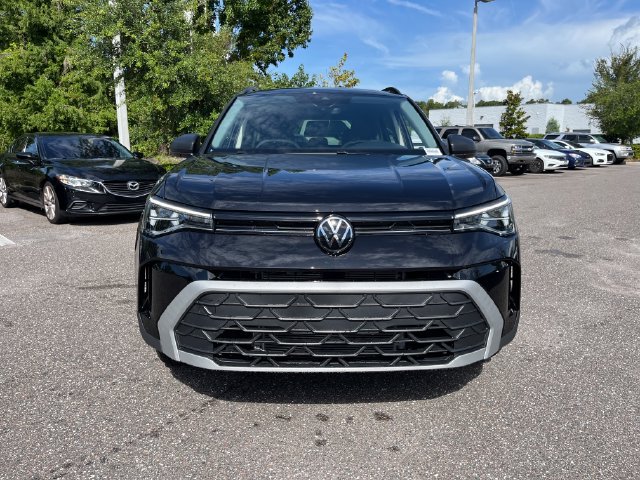 Certified 2025 Volkswagen Taos S AWD/4WD image 2