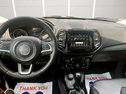 Used 2021 Jeep Compass Latitude w/ Sun and Sound Group AWD/4WD image 18