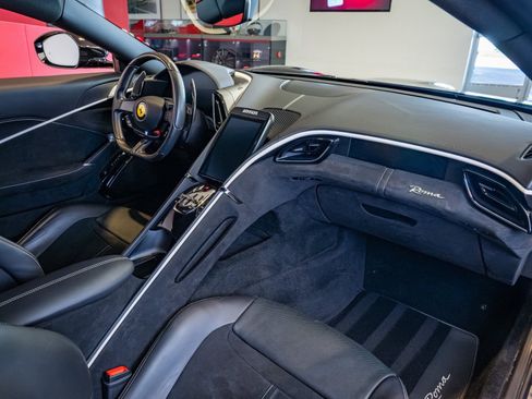 Used 2022 Ferrari Roma image 19