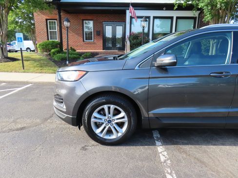 Used 2020 Ford Edge SEL FWD image 2