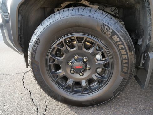 Certified 2025 Toyota 4Runner TRD Off-Road Premium image 16