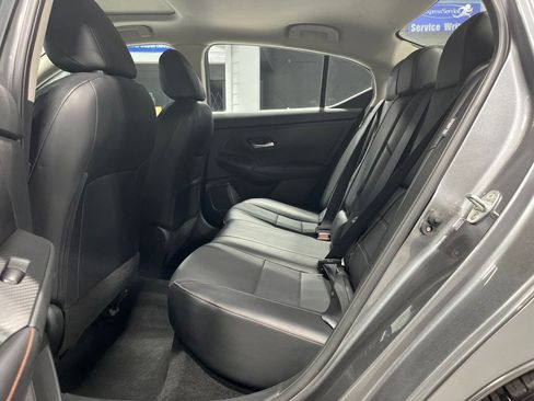 Used 2023 Nissan Sentra SR w/ SR Premium Package FWD image 36