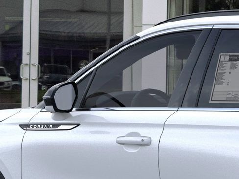 New 2026 Lincoln Corsair Premiere image 20