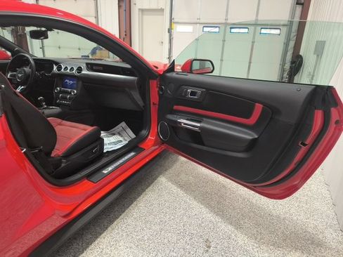 Used 2019 Ford Mustang GT Premium w/ GT Performance Package RWD image 17