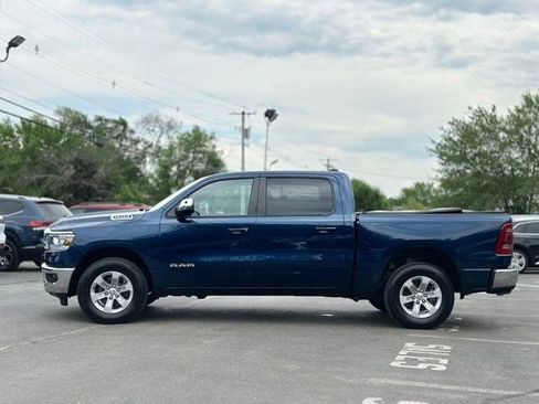 Used 2023 RAM 1500 Laramie AWD/4WD image 3