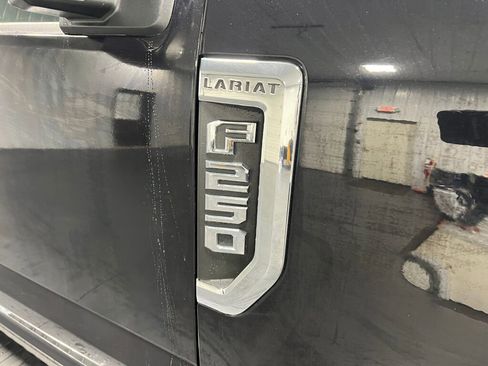 Used 2021 Ford F250 Lariat w/ Chrome Package image 16