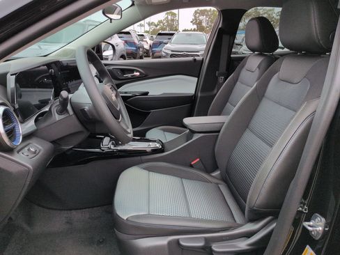 New 2026 Chevrolet Trax LT FWD image 20