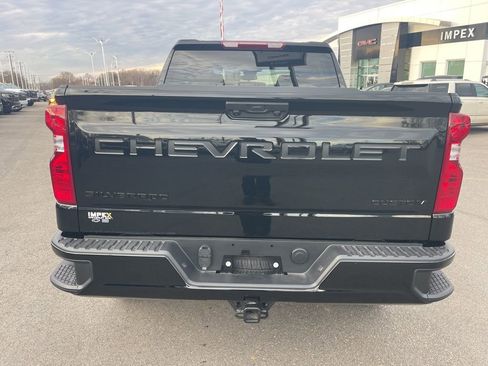 Used 2025 Chevrolet Silverado 1500 Custom Trail Boss w/ Turbomax Blackout Package image 4