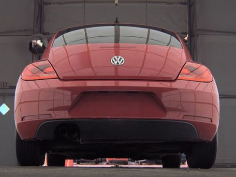 Used 2014 Volkswagen Beetle 1.8T FWD image 6