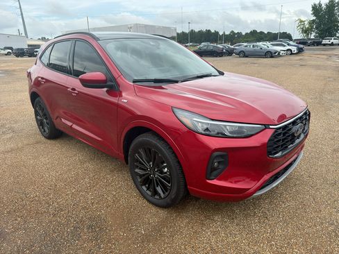 Used 2026 Ford Escape ST-Line Elite w/ Equipment Group 501A AWD/4WD image 8