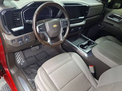 Used 2025 Chevrolet Silverado 2500 LTZ w/ LTZ Plus Package RWD image 23