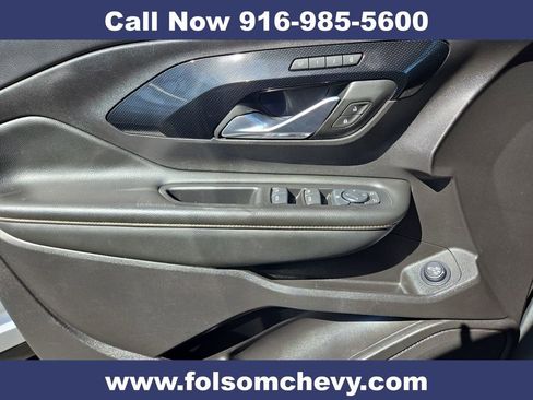 Used 2024 GMC Terrain AT4 image 24