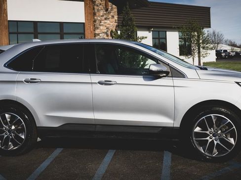 Used 2015 Ford Edge Titanium image 20
