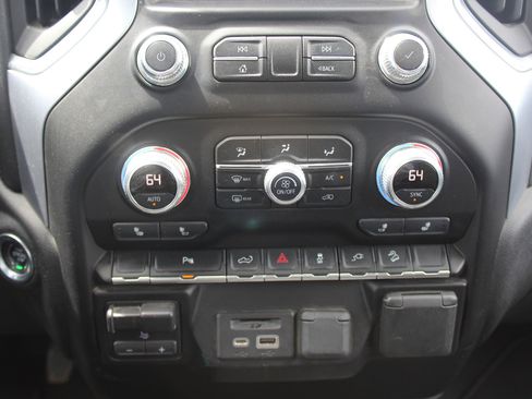Used 2020 GMC Sierra 2500 SLT w/ Driver Alert Package I AWD/4WD image 13