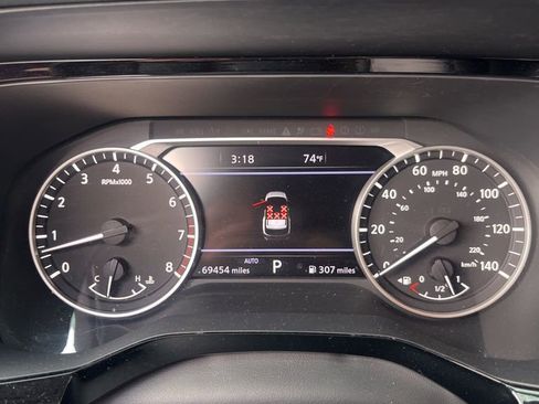 Used 2023 Nissan Pathfinder SL w/ SL Premium Package image 6