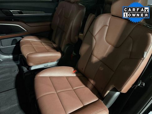 Used 2025 Kia Telluride SX w/ SX Captain's Chair Package image 13