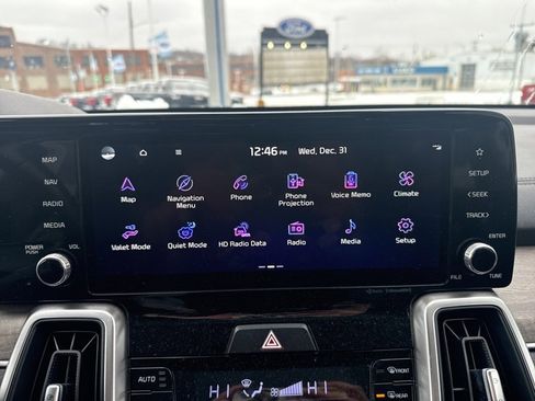 Used 2023 Kia Sorento S w/ Panoramic Sunroof Package image 15