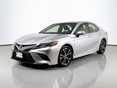 Used 2018 Toyota Camry SE w/ Moonroof Package