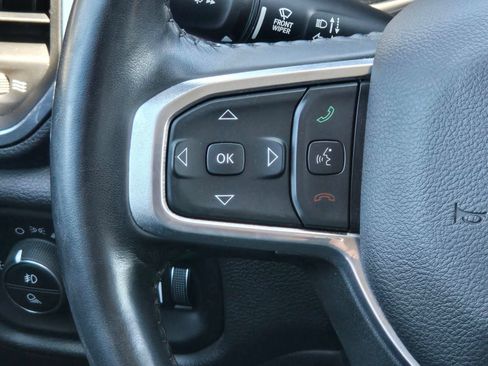 Used 2022 RAM 1500 Laramie AWD/4WD image 16