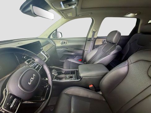 Used 2023 Kia Sorento EX w/ Panoramic Sunroof Package FWD image 13