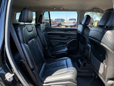 Used 2021 Jeep Grand Cherokee L Limited AWD/4WD image 18