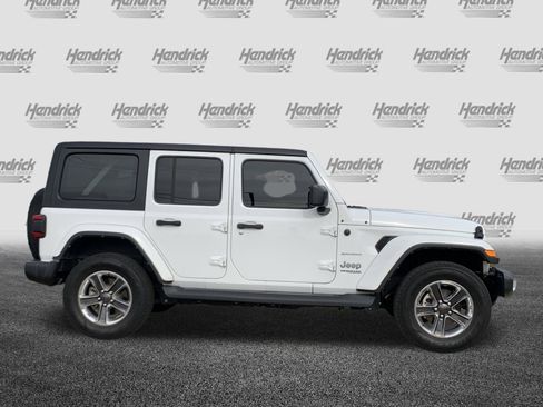 Used 2022 Jeep Wrangler Unlimited Sahara w/ LED Lighting Group image 11