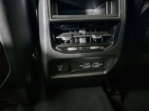 Used 2024 Jeep Grand Cherokee Altitude AWD/4WD image 29