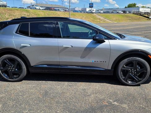 New 2025 Chevrolet Equinox EV RS w/ Convenience Package II image 14