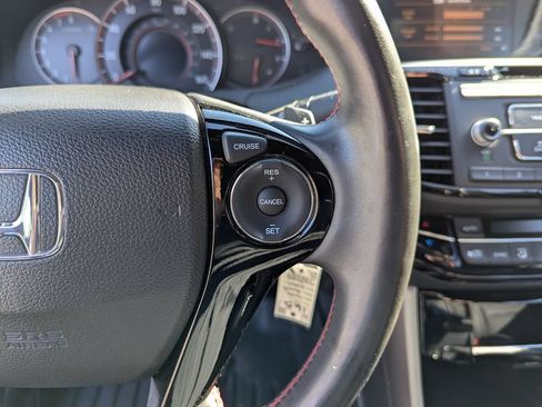 Used 2017 Honda Accord Sport Special Edition image 16