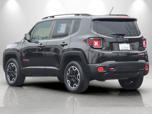 Used 2017 Jeep Renegade Trailhawk image 6
