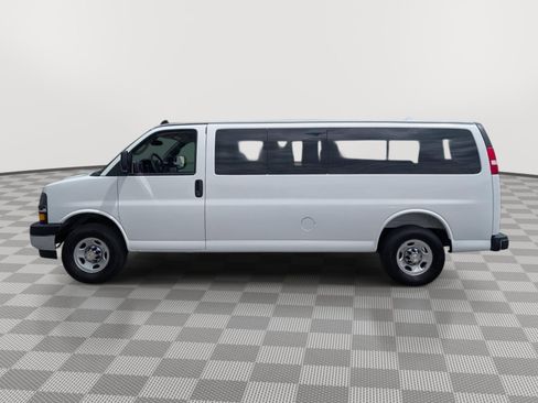 Used 2025 Chevrolet Express 3500 LT w/ LT Preferred Equipment Group RWD image 2