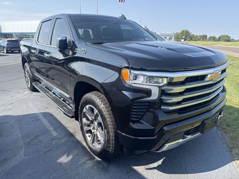 Used 2026 Chevrolet Silverado 1500 High Country w/ Technology Package AWD/4WD image 5