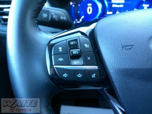 Used 2022 Ford Escape SEL w/ Technology Package image 13