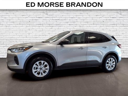 Used 2024 Ford Escape Active AWD/4WD image 2