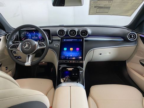 Used 2025 Mercedes-Benz C 300 4MATIC Sedan image 15