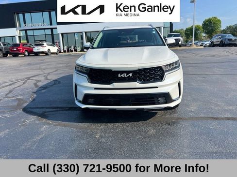 Certified 2023 Kia Sorento EX AWD/4WD image 3