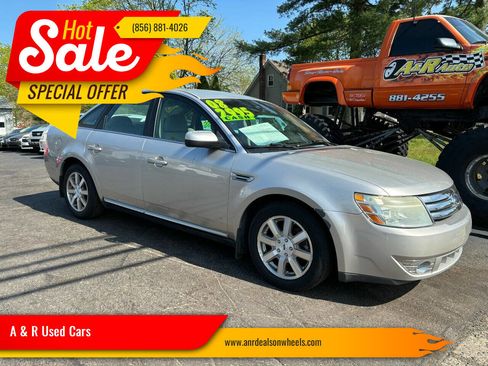 Used 2008 Ford Taurus SEL image 1