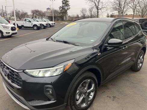 Used 2025 Ford Escape ST-Line Select image 3
