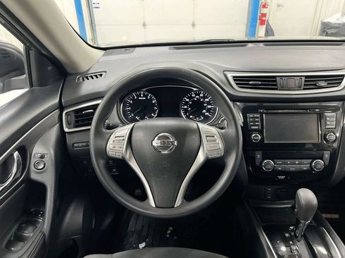 Used 2016 Nissan Rogue SV w/ SV Premium Package AWD/4WD image 11