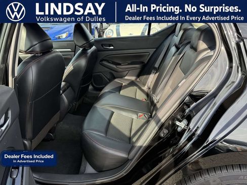 Used 2023 Nissan Altima 2.5 SR FWD image 14