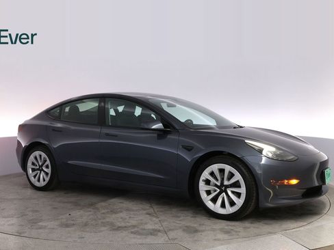 Used 2023 Tesla Model 3 Standard Range image 14