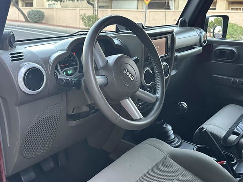 Used 2008 Jeep Wrangler Unlimited Sahara w/ Dual Top Group image 13