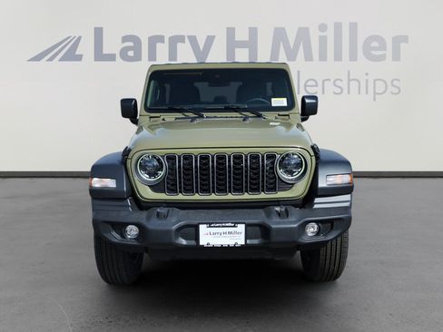 New 2025 Jeep Wrangler Sport S image 9