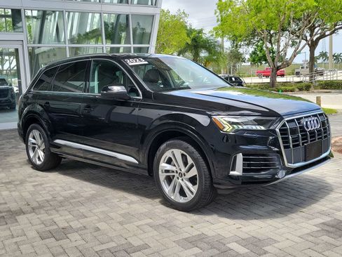 Used 2023 Audi Q7 3.0T Premium w/ Convenience Package AWD/4WD image 2