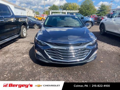 Used 2022 Chevrolet Malibu LT image 3