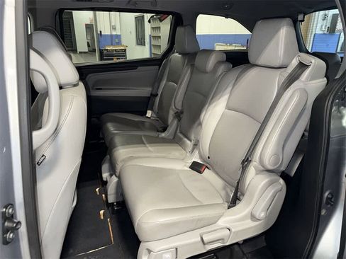 Used 2022 Honda Odyssey EX-L image 17