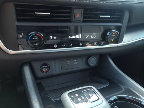 Certified 2024 Nissan Rogue SV w/ SV Premium Package FWD image 25