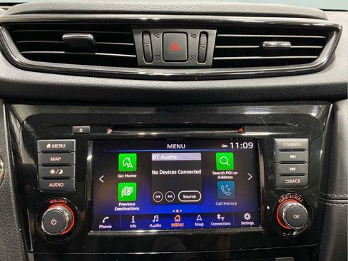 Certified 2018 Nissan Rogue SL w/ Premium Package image 20